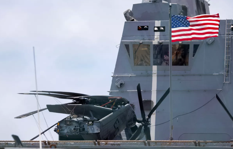 Dy avionë ushtarakë amerikanë rrëzohen në Detin e Kinës Jugore Dy avionë ushtarakë amerikanë rrëzohen në Detin e Kinës Jugore