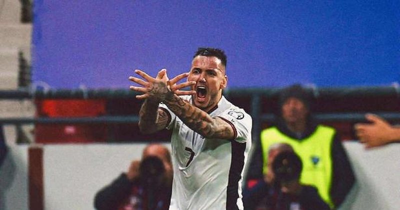 A u ndëshkua për simbolin e shqiponjës? Armando Duka zbulon te Fevziu arsyen e vërtetë se pse u ndëshkua Manaj! A u ndëshkua për simbolin e shqiponjës? Armando Duka zbulon te Fevziu arsyen e vërtetë se pse u ndëshkua Manaj!