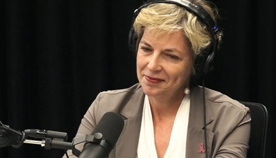 Shkencëtarja e korrupsionit: Ministrja e re Evis Sala i zgjat me 25 milionë euro koncesionin Spitalit Amerikan Shkencëtarja e korrupsionit: Ministrja e re Evis Sala i zgjat me 25 milionë euro koncesionin Spitalit Amerikan