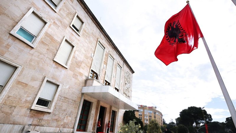 Këshilli i Ministrave merr vendimin, ndryshon ligji për ruajtjen e Gjykatave dhe gjyqtarëve