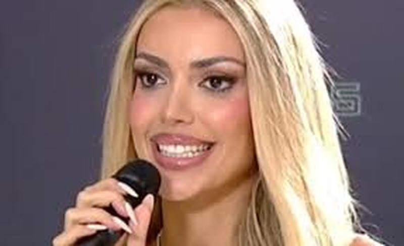 Deklarata që bëri xhiron e rrjetit, Miss Kosova: Flas dy gjuhë, shqip dhe atë të Kosovës