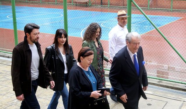 Aferat e Shkëlzenit: “Kumtet” e fundit të Berishës në “stanin” e SHQUP! A po lëviz ujku nëpër dosjet e krimeve të pandëshkuara?