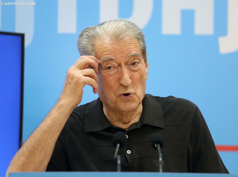 Nuk mban mend se çfarë flet….Si gënjen Berisha për ato që ka deklaruar vetë, vetëm 24 orë më parë?