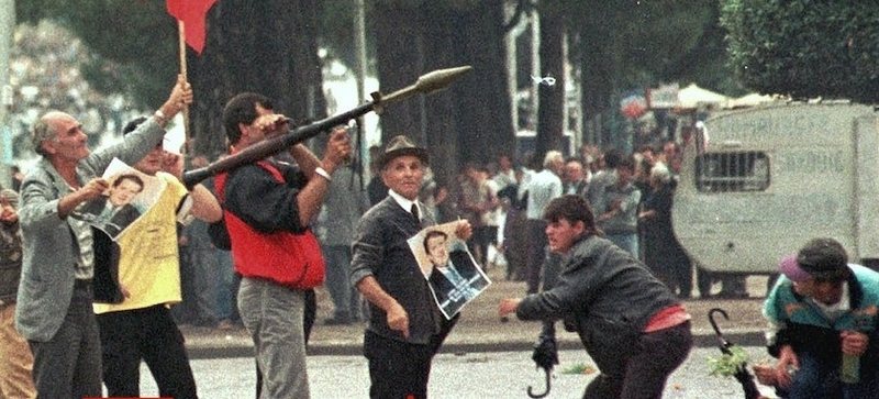 Kryengritja e armatosur e 14 shtatorit në SPAK! Avokati: E udhëhoqi Berisha! Donte të vriste Nanon, por s’e gjeti në zyrë