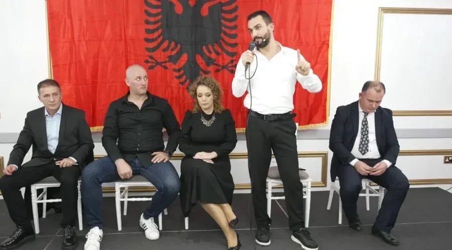 Evi Kokalari zbulon prapaskenat: Lëvizja e Lapajt dhe Florian Binajt në 2023 u financua nga Berisha, iu dha 45 mijë euro paradhënie dhe 70 mijë për udhëtimet… Evi Kokalari zbulon prapaskenat: Lëvizja e Lapajt dhe Florian Binajt në 2023 u financua nga Berisha, iu dha 45 mijë euro paradhënie dhe 70 mijë për udhëtimet…