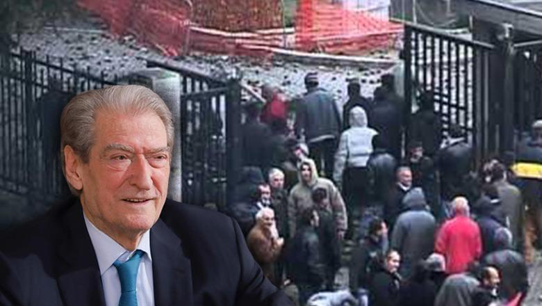 Berisha nuk shkoi në SPAK për 21 Janarin, një nga të plagosurit, gazetari Mahmutaj: S’do pyetet si person në dijeni, e di që e pret komunikimi i akuzës! Berisha nuk shkoi në SPAK për 21 Janarin, një nga të plagosurit, gazetari Mahmutaj: S’do pyetet si person në dijeni, e di që e pret komunikimi i akuzës!