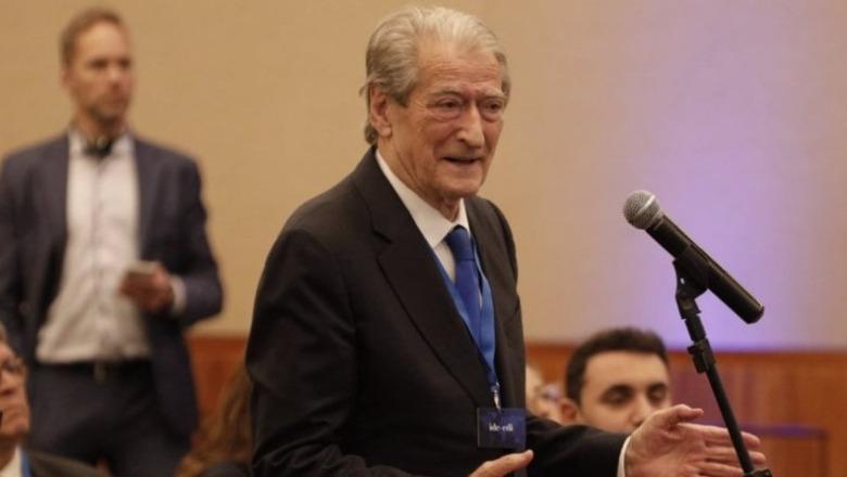 A ka gjetur një mjet të ri për t’i shpëtuar dënimit? Sali Berisha nën “kthetrat” e drejtësisë në Shqipëri, por zgjidhet si një nga 20-të zv.presidentët e OJQ-së më të madhe në botë “CDI” (Emrat) A ka gjetur një mjet të ri për t’i shpëtuar dënimit? Sali Berisha nën “kthetrat” e drejtësisë në Shqipëri, por zgjidhet si një nga 20-të zv.presidentët e OJQ-së më të madhe në botë “CDI” (Emrat)