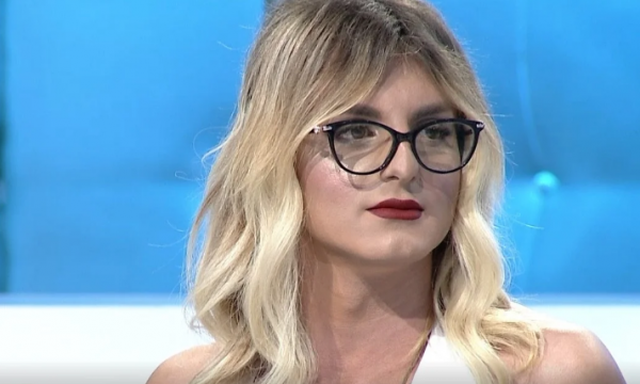 Denoncimi i një djali (vajze) dhe axhenda LGTB me fëmijët në gjimnazet e Tiranës Denoncimi i një djali (vajze) dhe axhenda LGTB me fëmijët në gjimnazet e Tiranës