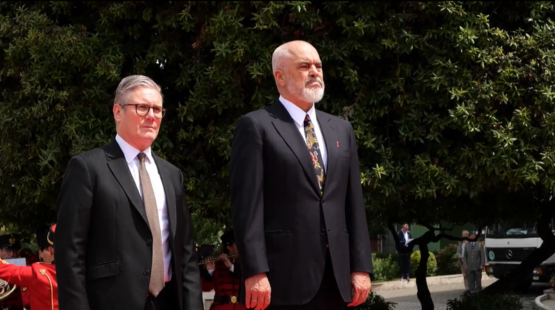 Nuk kërkojmë falje! “The Guardian”: Tension mes qeverive të Tiranës dhe Londrës Nuk kërkojmë falje! “The Guardian”: Tension mes qeverive të Tiranës dhe Londrës