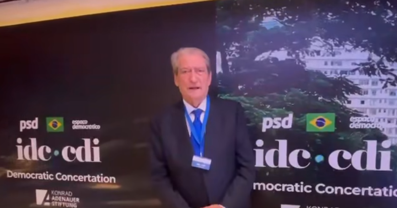 Berisha në Brazil me Albanën në mbledhjen e “OJQ” CDI: Do t’i tregoj botës katastrofën që po ndodh në Shqipëri nën regjimin e Edi Ramës Berisha në Brazil me Albanën në mbledhjen e “OJQ” CDI: Do t’i tregoj botës katastrofën që po ndodh në Shqipëri nën regjimin e Edi Ramës