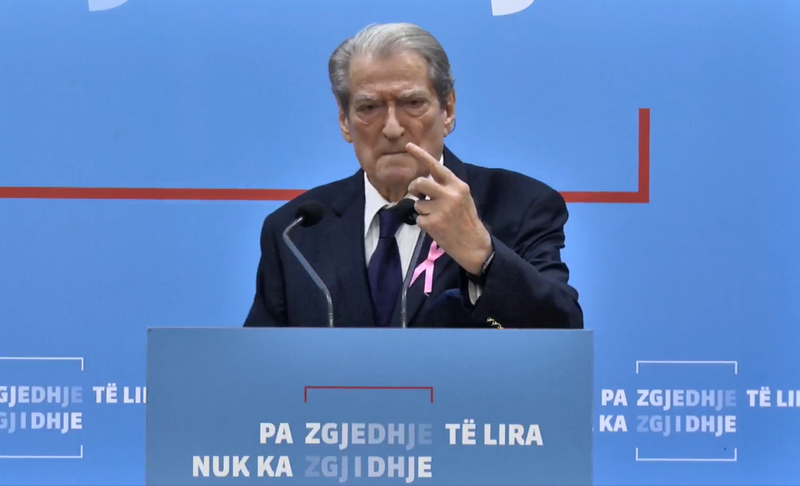 Pyetja e avokatit për demokratët berishistë: Akoma do e mbani Saliun si kryetar të Partisë Demokratike? Pyetja e avokatit për demokratët berishistë: Akoma do e mbani Saliun si kryetar të Partisë Demokratike?