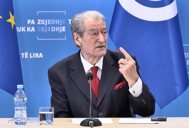 Berisha paralajmëron protesta: O largohet Rama, o është fundi i opozitës! Berisha paralajmëron protesta: O largohet Rama, o është fundi i opozitës!