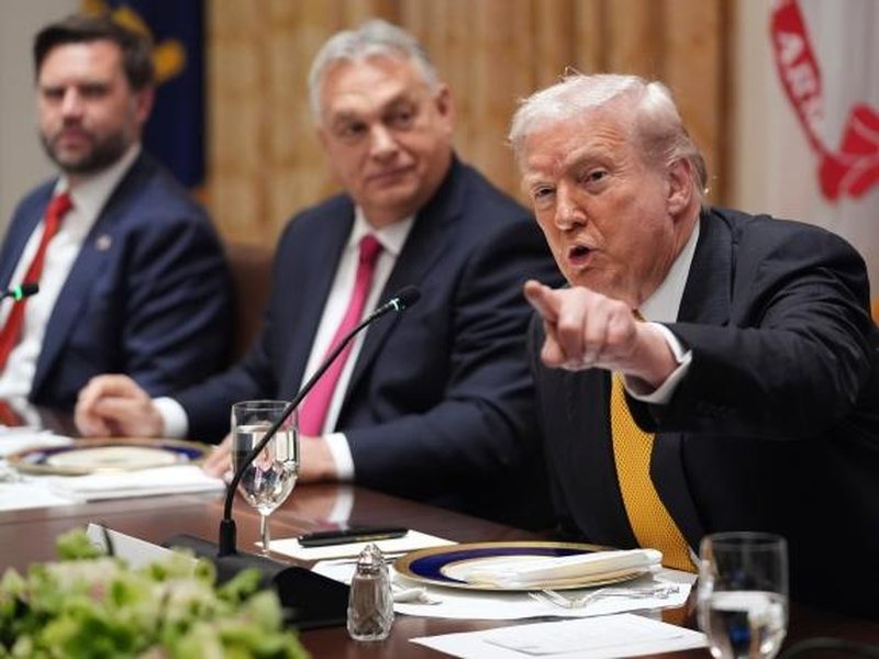 Donald Trump favorizon aleatin e tij Orban: Asnjë sanksion Hungarisë për naftën dhe gazin rus, Europa duhet ta respektojë këtë lider të madh Donald Trump favorizon aleatin e tij Orban: Asnjë sanksion Hungarisë për naftën dhe gazin rus, Europa duhet ta respektojë këtë lider të madh