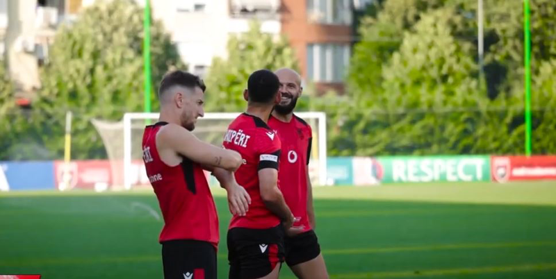 Formacioni zyrtar: Sylvinho zgjedh titullarët për sfidën vendimtare ndaj Andorrës Formacioni zyrtar: Sylvinho zgjedh titullarët për sfidën vendimtare ndaj Andorrës