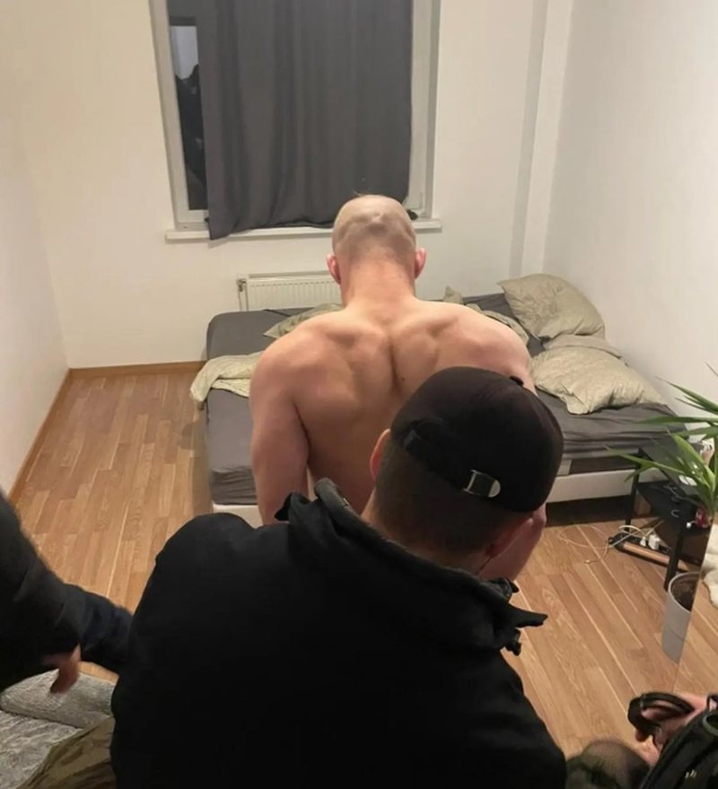 Bosi shqiptar i drogës u vodhi disa ton hashash: Ish-komandot e Ushtrisë Franceze e marrin peng! Ndërhyn “Europol” për ta liruar Bosi shqiptar i drogës u vodhi disa ton hashash: Ish-komandot e Ushtrisë Franceze e marrin peng! Ndërhyn “Europol” për ta liruar