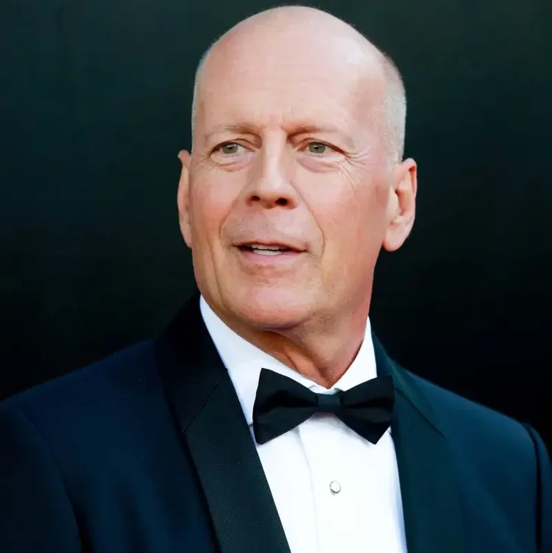 Familja e Bruce Willis do të dhurojë trurin e aktorit për kërkime shkencore, pas ndarjes së tij nga jeta Familja e Bruce Willis do të dhurojë trurin e aktorit për kërkime shkencore, pas ndarjes së tij nga jeta