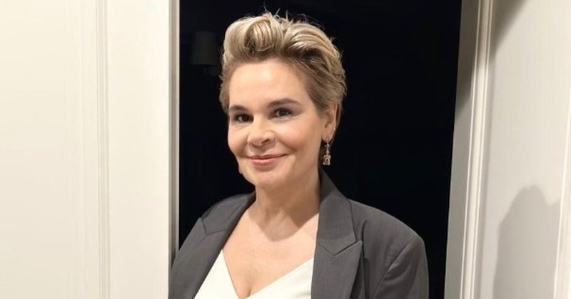 Pas aktrimit dhe hetimit edhe këtë ka mangut: Monika Kryemadhi kërkon të jetë pjesë e Big Brother Pas aktrimit dhe hetimit edhe këtë ka mangut: Monika Kryemadhi kërkon të jetë pjesë e Big Brother