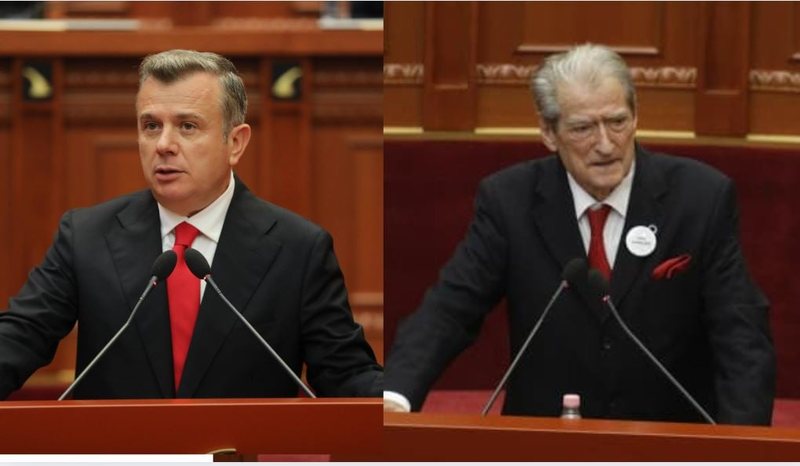 Berisha akuzon:“Ka porosit vrasje, bashkëpunëtor bandash”! Balla i përgjigjet: Broçkullat e tuaja janë pavlerë, je nën akuzë… Vetëm me autoblindë mund të hysh në Tropojë! Berisha akuzon:“Ka porosit vrasje, bashkëpunëtor bandash”! Balla i përgjigjet: Broçkullat e tuaja janë pavlerë, je nën akuzë… Vetëm me autoblindë mund të hysh në Tropojë!