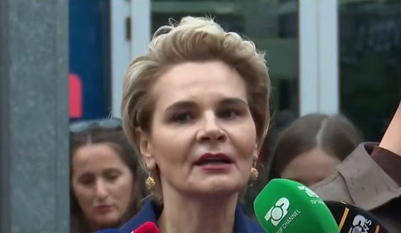 Monika Kryemadhi: Hetimi ndaj nesh nisi për minierat e floririt dhe milionat në offshore, por po merren mitrën time Monika Kryemadhi: Hetimi ndaj nesh nisi për minierat e floririt dhe milionat në offshore, por po merren mitrën time