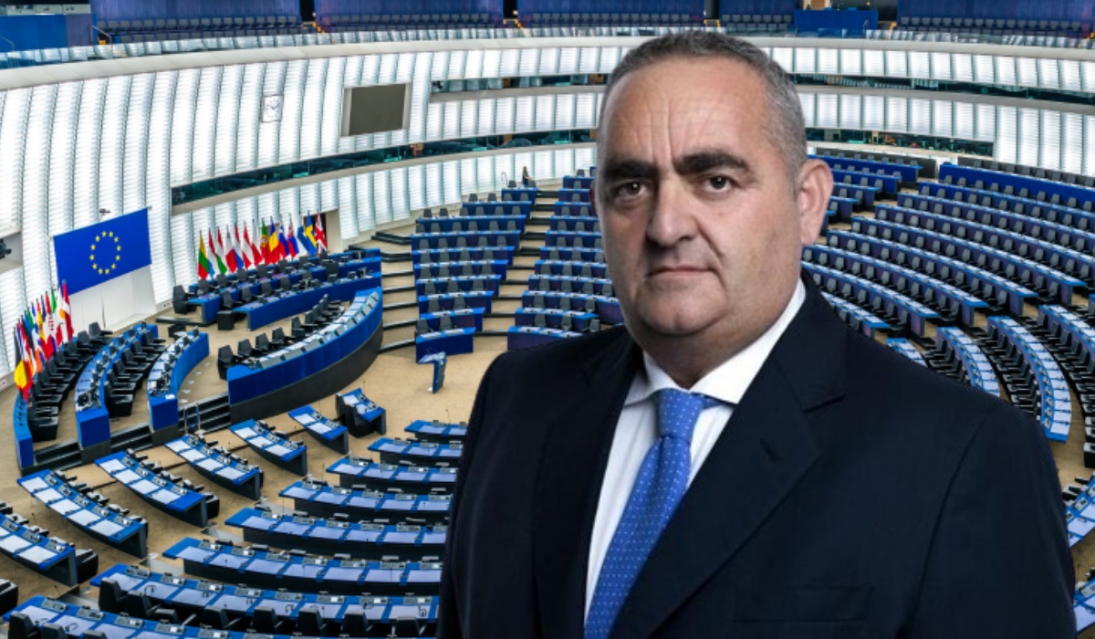 Deklaratat e Marta Kos për zgjedhjet e 11 Majit, “kompetenti” Fredi Beleri del kundër: Kaloi kompetencat Deklaratat e Marta Kos për zgjedhjet e 11 Majit, “kompetenti” Fredi Beleri del kundër: Kaloi kompetencat