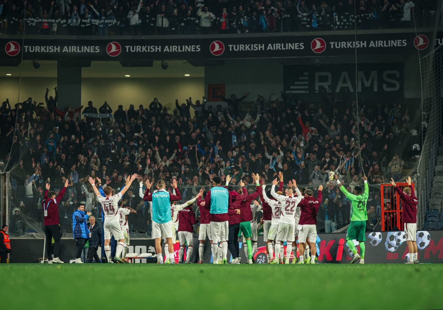 Muçi “ndez” më në fund me Trabzonspor, realizon dy golat e parë në fitoren ndaj Basaksehir (Video) Muçi “ndez” më në fund me Trabzonspor, realizon dy golat e parë në fitoren ndaj Basaksehir (Video)