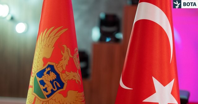Më pak turq drejt Malit të Zi, pas regjimit të vizave