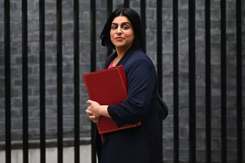 Ministrja e Brendshme britanike: Gati dëbimi i 700 familjeve shqiptare me fëmijë nga Anglia!