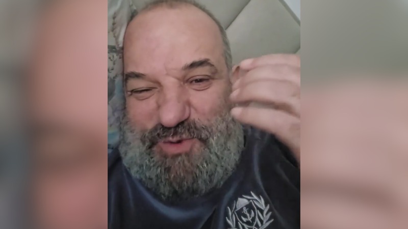VIDEO/ “Trashini zërin” dhe hyni në grevë urie! Militanti i Berishës kundër deputetëve të PD-së: Po pse mo b.thën i ktheni Ramës?