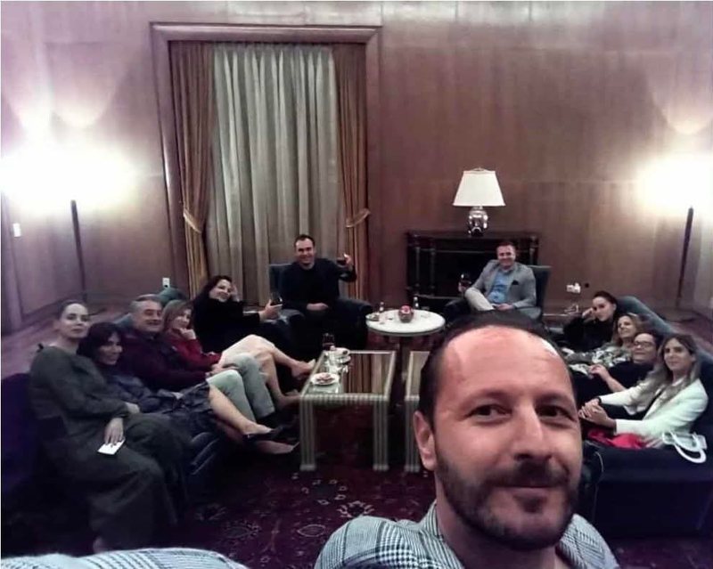 Si gjendet kjo foto në dorë të Gazmend Bardhit, nga celulari i sekuestruar e Ervis Berberit?!
