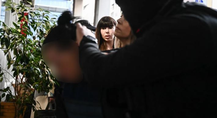 “Të lutem më lër të jetoj”! U vra nga nusja, dalin regjistrimet nga momentet e tmerrit të 75-vjeçares: Nuk ke edhe ti një nënë? Të lutem dashuria ime… “Të lutem më lër të jetoj”! U vra nga nusja, dalin regjistrimet nga momentet e tmerrit të 75-vjeçares: Nuk ke edhe ti një nënë? Të lutem dashuria ime…