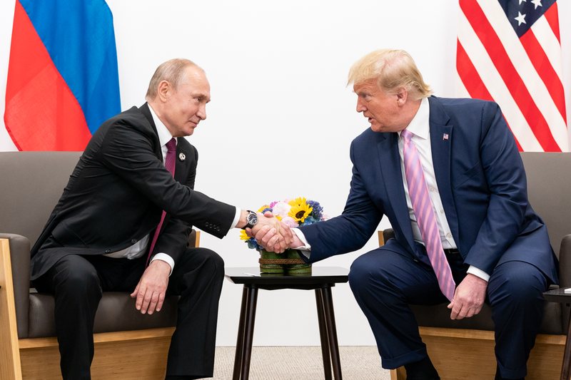 Mos lejoni që Trump ta shesë Ukrainën! Mos lejoni që Trump ta shesë Ukrainën!