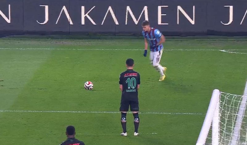 VIDEO/ Magjia e radhës e Ernest Muçit, shënon gol spektakolar nga këndi i pamundur në goditjen e dënimit VIDEO/ Magjia e radhës e Ernest Muçit, shënon gol spektakolar nga këndi i pamundur në goditjen e dënimit