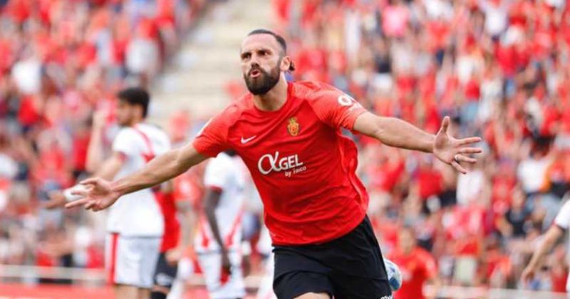 Vedat Muriqi shkëlqen në Spanjë, dy gola ndaj Osasunas dhe kap Levandovskin Vedat Muriqi shkëlqen në Spanjë, dy gola ndaj Osasunas dhe kap Levandovskin