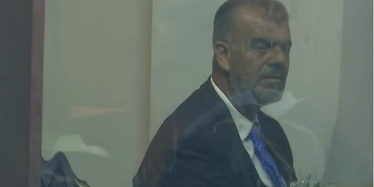 Lefter Koka lirohet pas 4 viteve në qeli, iu shua masa e sigurisë edhe për inceneratorin e Fierit! Kaloi afati 3-vjeçar i paraburgimit Lefter Koka lirohet pas 4 viteve në qeli, iu shua masa e sigurisë edhe për inceneratorin e Fierit! Kaloi afati 3-vjeçar i paraburgimit