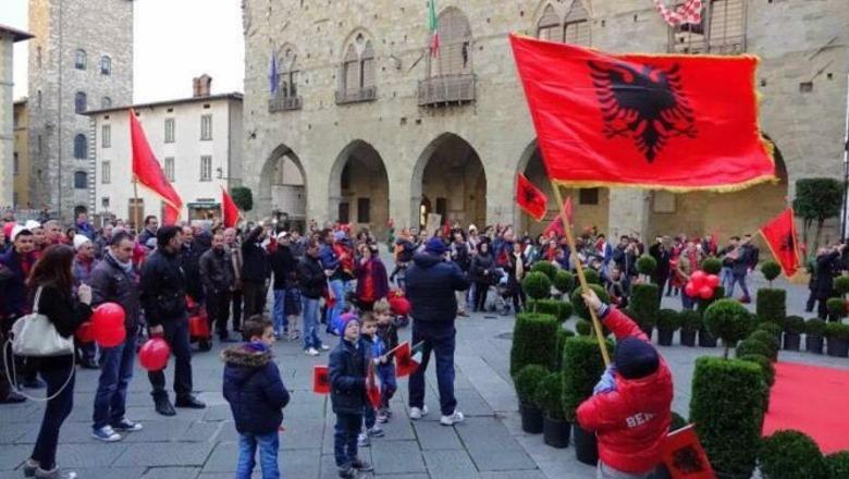 Shqiptarët, komuniteti i dytë më i madh i huaj në Itali! 557 mijë shtetas jetojnë në shtetin fqinj