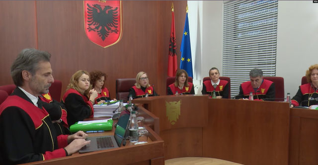 Pse mazhoranca pret vendimin e Kushtetueses?