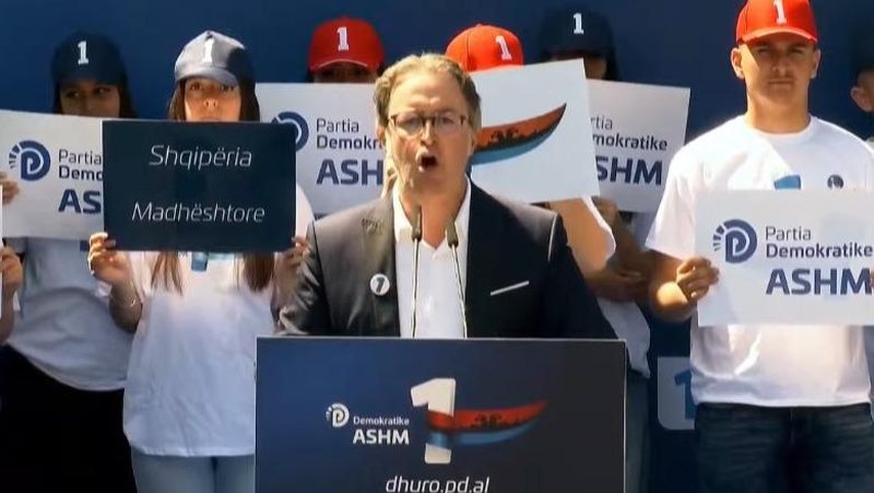 Një pyetje për Tomor Alizotin, drejtuesin politik të PD-së në Elbasan: Kush ia organizoi takimin Salianjit? Një pyetje për Tomor Alizotin, drejtuesin politik të PD-së në Elbasan: Kush ia organizoi takimin Salianjit?