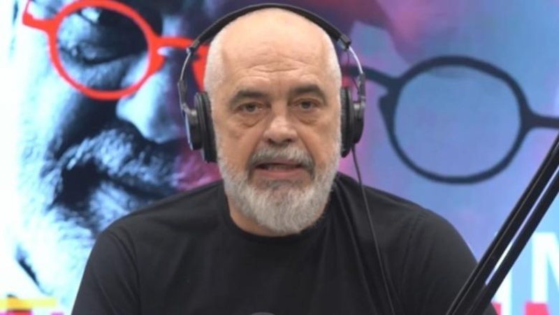 VIDEO/ Rama: Në Kryeministri erdhën disa trimosha të BKH-së, nuk donin ta linin patllaken tek dera sipas rregullores së Gardës së Republikës VIDEO/ Rama: Në Kryeministri erdhën disa trimosha të BKH-së, nuk donin ta linin patllaken tek dera sipas rregullores së Gardës së Republikës