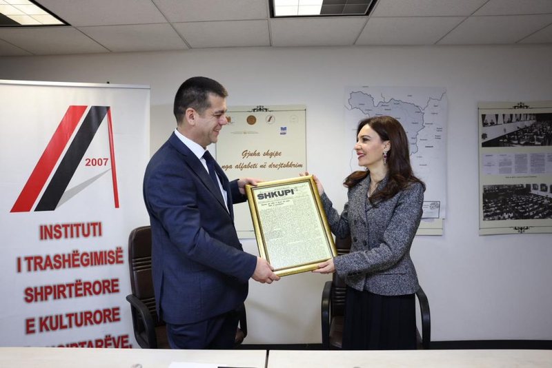 Spiropali nga Shkupi: Shqipja, gjuhë zyrtare në Maqedoninë e Veriut! Të respektohet në ligj dhe në praktikë