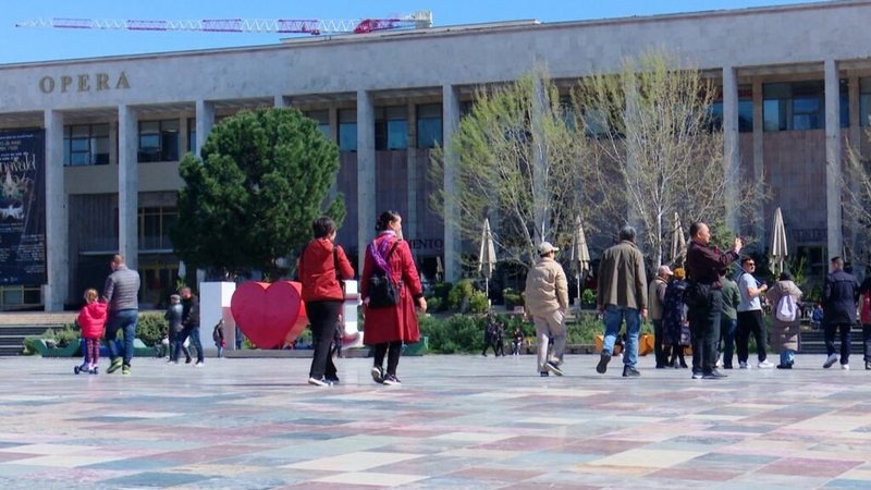 Europianët zgjedhin Shqipërinë për festat e dhjetorit/ Tur‑operatorët: Ndikojnë çmimet e ulëta dhe linjat direkte Europianët zgjedhin Shqipërinë për festat e dhjetorit/ Tur‑operatorët: Ndikojnë çmimet e ulëta dhe linjat direkte