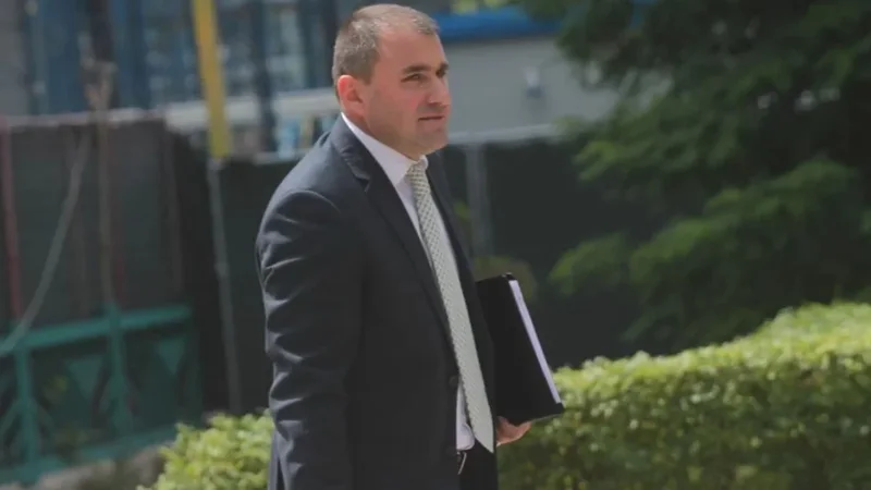 Zbulohet kush e shoqëron nesër në Këshill prokurorin Prençi për mandatin e Ballukut Zbulohet kush e shoqëron nesër në Këshill prokurorin Prençi për mandatin e Ballukut