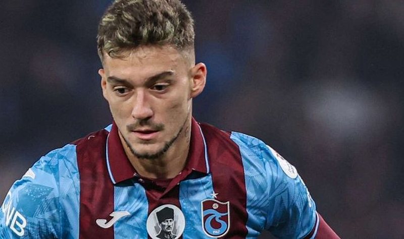 Tifozët e Trabzonspor “të çmendur” pas Ernest Muçit, gati të mbledhin 8 milionë euro për blerjen nga Beshiktash Tifozët e Trabzonspor “të çmendur” pas Ernest Muçit, gati të mbledhin 8 milionë euro për blerjen nga Beshiktash