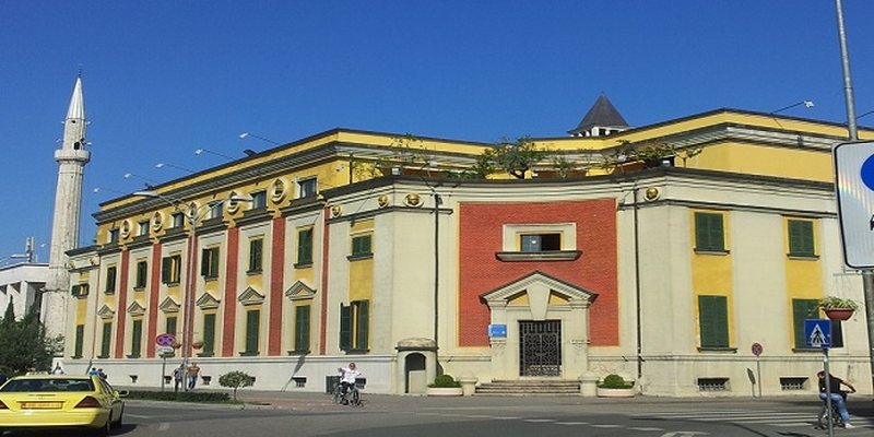 Kriza në Bashkinë Tiranë, miliona lekë pa u shpenzuar