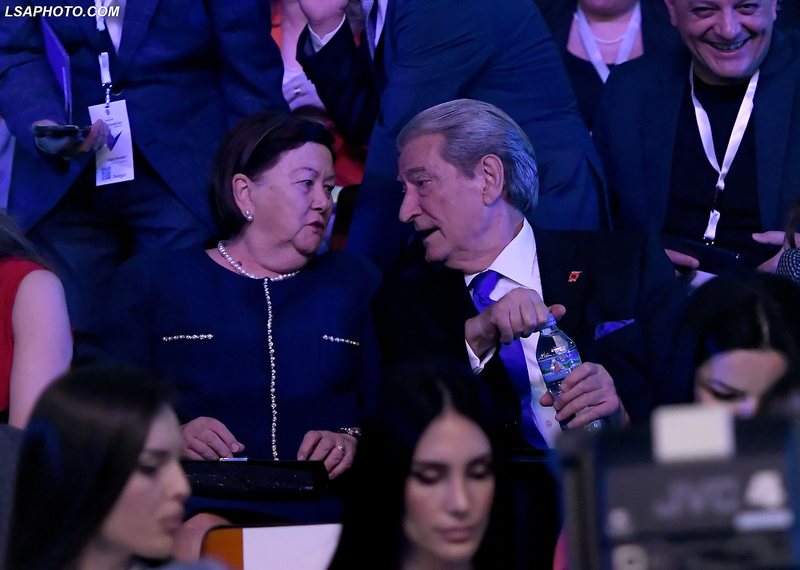 Denoncimi i avokatit: Fondacioni i Liri Berishës mori qindra mijëra euro nga Bankers