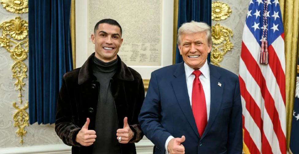 Nuk ka më të mirë se ai! Trump zbulon detaje nga biseda telefonike me Cristiano Ronaldon: Më falenderoi për… Nuk ka më të mirë se ai! Trump zbulon detaje nga biseda telefonike me Cristiano Ronaldon: Më falenderoi për…