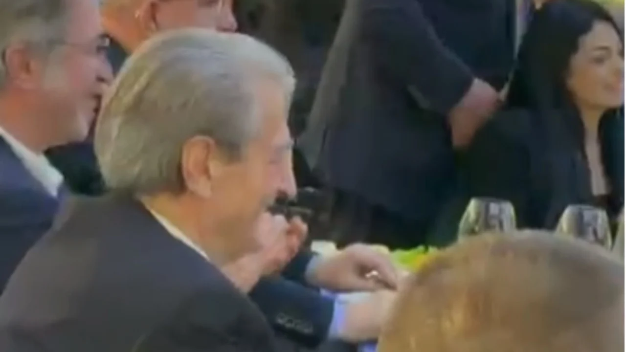 VIDEO/ Për çfarë festojnë PD -ja e Elbasanit apo kanë “vaki”… percjellin kryehumbësin Berisha?!