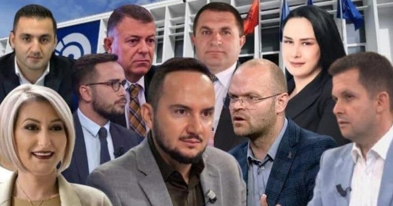 Sali Berisha përçan grupin e “Kafes”!