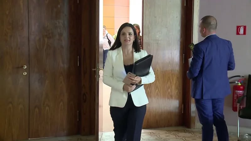 Vettingu e shkarkoi, Strasburgu e ktheu në detyrë: Prokurorja Antoneta Sevdari kërkon pagat për 5 vite Vettingu e shkarkoi, Strasburgu e ktheu në detyrë: Prokurorja Antoneta Sevdari kërkon pagat për 5 vite