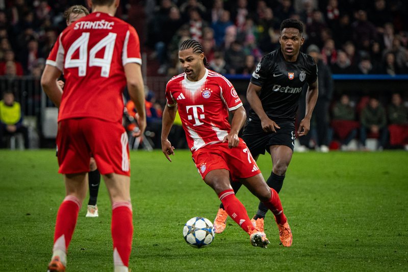 Sporting frikëson Bayernin në Champions, por kampionët e Gjermanisë përmbysin ndeshjen