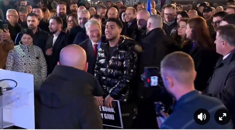FOTO/ Edhe një protestë duhet dhe iku Rama, kaq e pati!